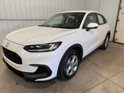 Used 2023 Honda HR-V LX image 6