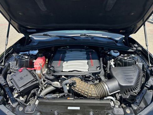 Used 2018 Chevrolet Camaro SS RWD image 30