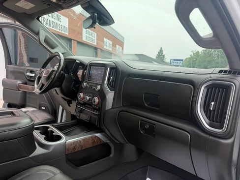 Used 2021 GMC Sierra 3500 Denali w/ Denali Ultimate Package AWD/4WD image 21