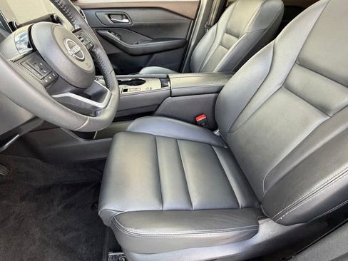 Used 2023 Nissan Rogue SL w/ SL Premium Package image 12