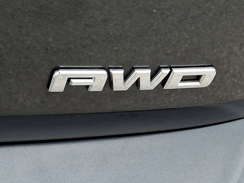 Used 2019 GMC Terrain SLE w/ Driver Convenience Package AWD/4WD image 31