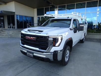 New 2026 GMC Sierra 2500 Pro w/ Convenience Package