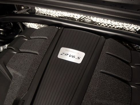 New 2026 Porsche Macan S image 38