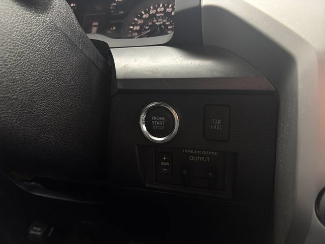Used 2021 Toyota Tundra Platinum AWD/4WD image 30