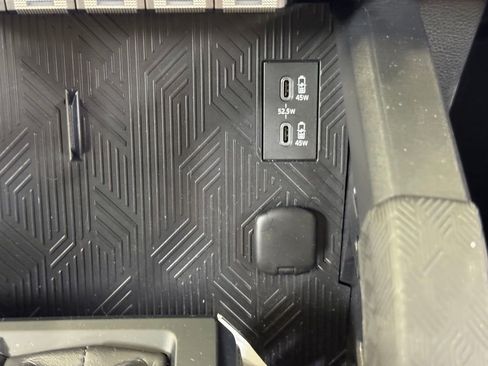 Used 2025 Toyota Tacoma TRD Off-Road AWD/4WD image 42
