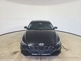Used 2022 Hyundai Elantra SEL w/ Convenience Package image 3