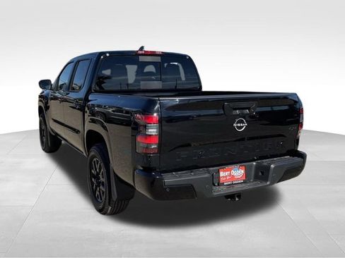 New 2026 Nissan Frontier SV w/ Tow Package AWD/4WD image 5