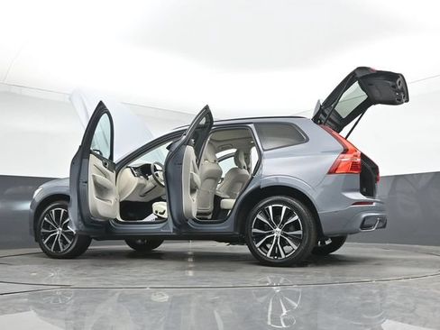 Used 2023 Volvo XC60 B5 Plus AWD/4WD image 54