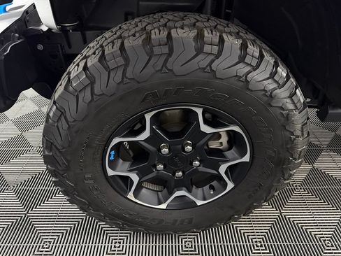Used 2023 Jeep Wrangler Unlimited Rubicon 4xe AWD/4WD image 11