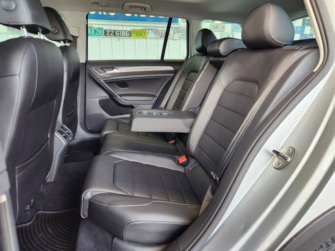 Used 2017 Volkswagen Golf Alltrack SEL image 6