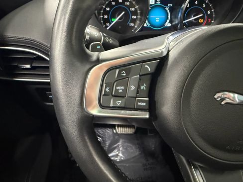 Used 2019 Jaguar F-PACE Prestige AWD/4WD image 15