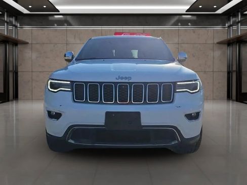 Used 2019 Jeep Grand Cherokee Limited w/ Luxury Group II image 3