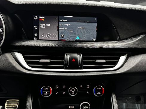 Used 2023 Alfa Romeo Stelvio Sprint image 22