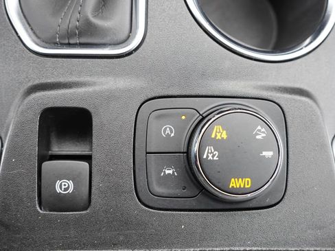 Certified 2023 Chevrolet Traverse LT w/ LT Premium Package image 29