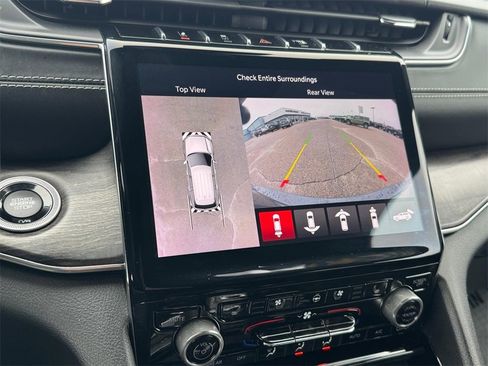 Used 2022 Jeep Grand Cherokee L Overland w/ Advanced Protech Group III image 25