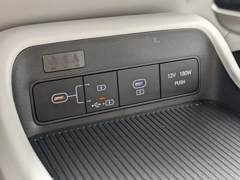 Certified 2024 Hyundai Kona SEL FWD image 29