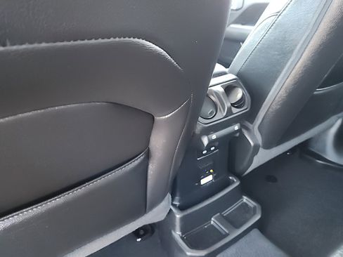Used 2021 Jeep Wrangler Unlimited Sahara AWD/4WD image 24