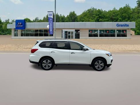 Used 2020 Nissan Pathfinder S AWD/4WD image 6