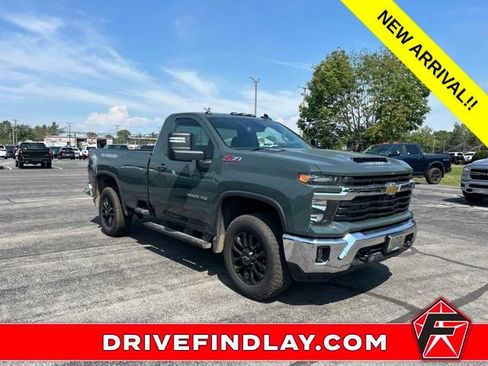 Used 2025 Chevrolet Silverado 3500 LT w/ Convenience Package AWD/4WD image 3