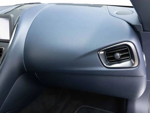 Used 2018 Aston Martin DB11 V12 RWD image 22