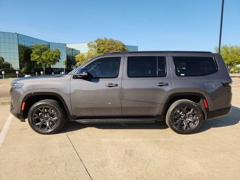 New 2026 Jeep Grand Wagoneer Limited AWD/4WD image 3