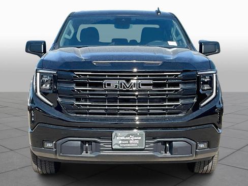 Used 2025 GMC Sierra 1500 Elevation RWD image 3