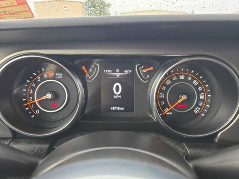 Used 2020 Jeep Gladiator Sport w/ Trailer Tow Package image 21