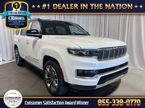 Used 2023 Jeep Grand Wagoneer Series III AWD/4WD image 1