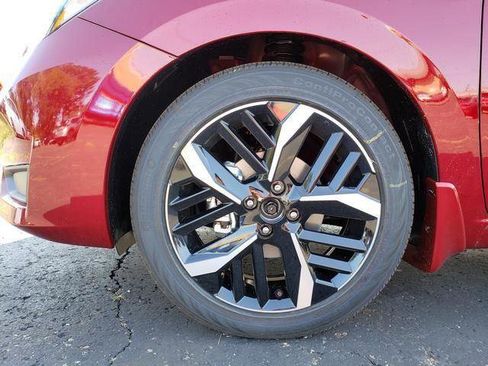 New 2025 Nissan Versa SR w/ Trunk Package FWD image 22