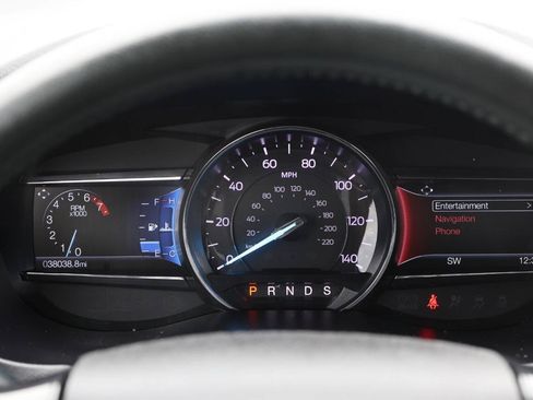 Used 2019 Ford Explorer XLT w/ Equipment Group 202A AWD/4WD image 20