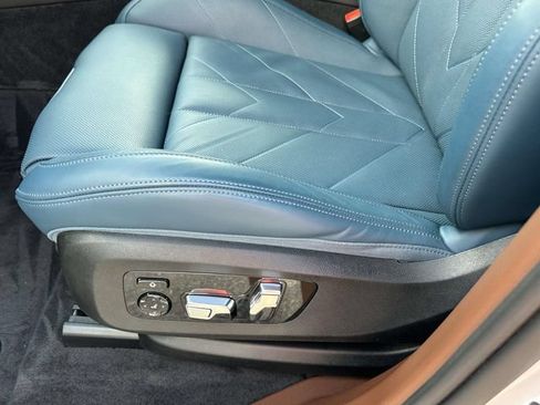 Used 2025 BMW XM AWD/4WD image 23