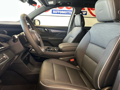 New 2026 Buick Enclave Sport Touring w/ Power Package image 16