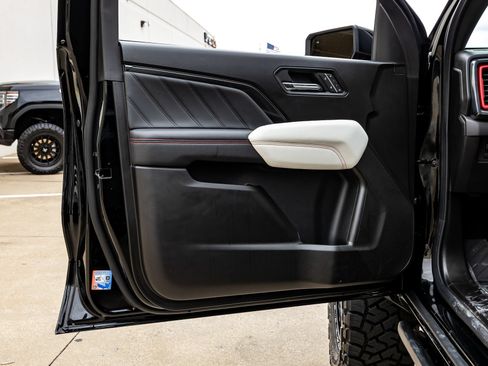 Used 2026 GMC Canyon AT4X AWD/4WD image 38