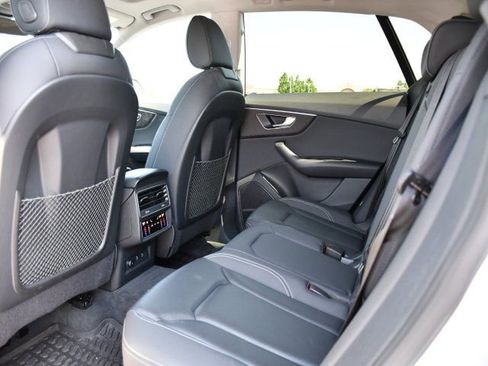 Used 2022 Audi Q8 Premium Plus w/ Premium Plus Package AWD/4WD image 21