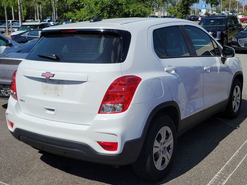 Used 2018 Chevrolet Trax LS FWD image 6