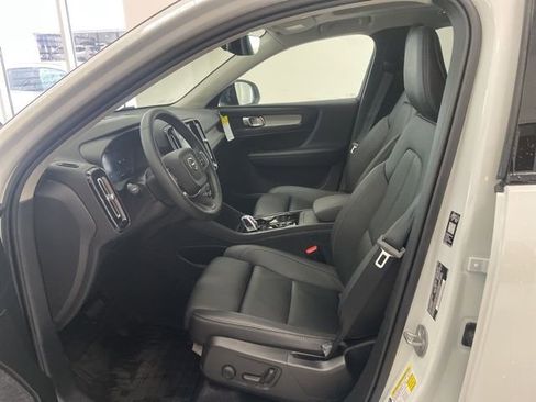 Used 2026 Volvo XC40 B5 Plus w/ Protection Package Premier image 7