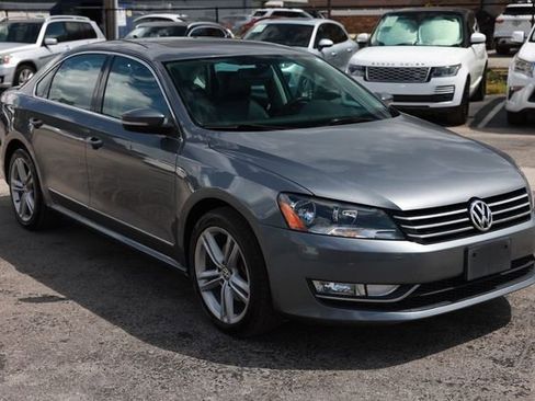 Used 2015 Volkswagen Passat 1.8T SE FWD image 18