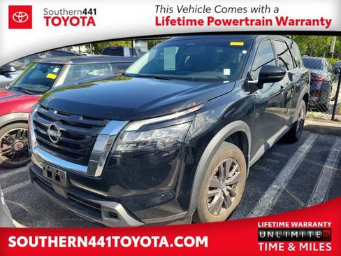 Used 2023 Nissan Pathfinder SV FWD image 1