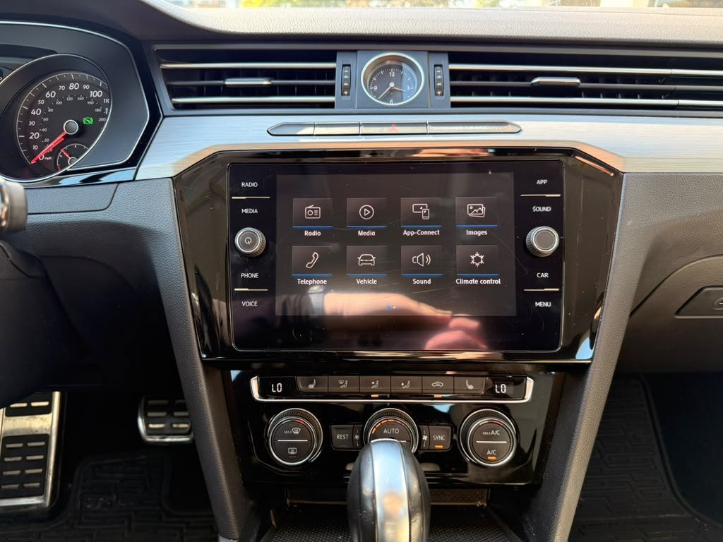 Used 2019 Volkswagen Arteon SE AWD/4WD image 36