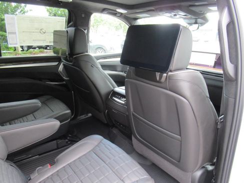 New 2026 Cadillac Escalade Platinum Sport w/ LPO, ONYX Package AWD/4WD image 12