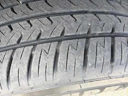 Used 2022 RAM 1500 Laramie AWD/4WD image 9