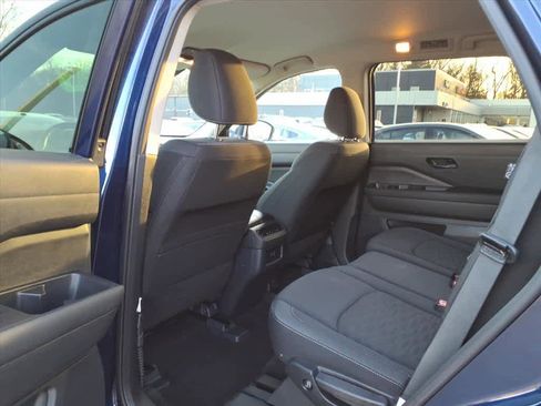 Certified 2025 Nissan Pathfinder SV image 23