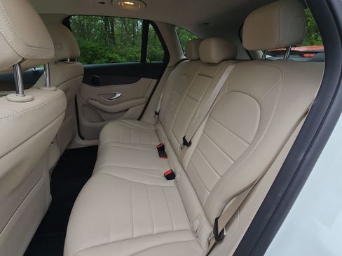 Used 2022 Mercedes-Benz GLC 300 4MATIC image 15