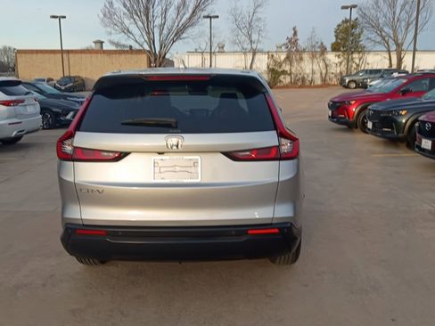 Used 2025 Honda CR-V EX-L image 11