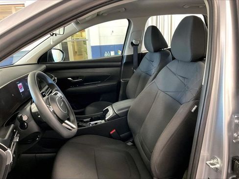 Used 2025 Hyundai Tucson SE AWD/4WD image 10