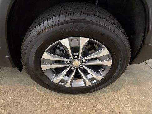Used 2025 Chevrolet Equinox LT FWD image 9