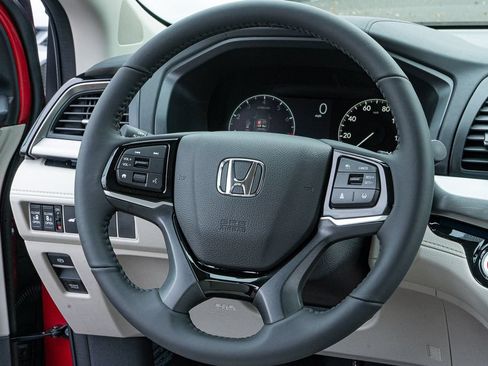 New 2026 Honda Odyssey Touring image 19