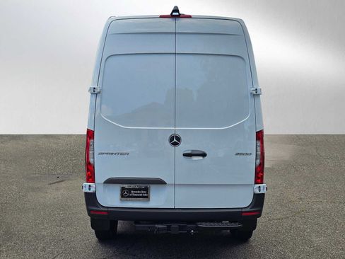 New 2025 Mercedes-Benz Sprinter 2500 image 4