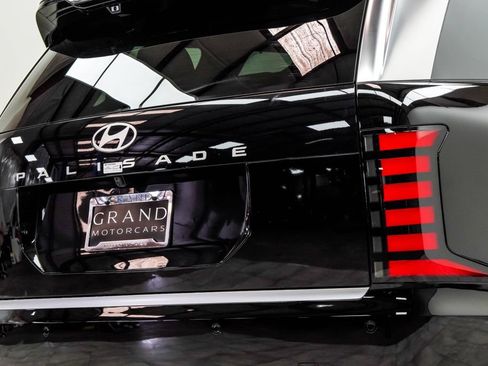 Used 2026 Hyundai Palisade Calligraphy FWD image 13