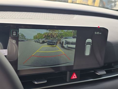 New 2026 Kia Carnival EX FWD image 25